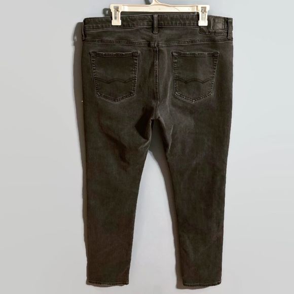 American Eagle Men’s Dark Gray Extreme Flex Slim Fit Jeans - Picture 4 of 7